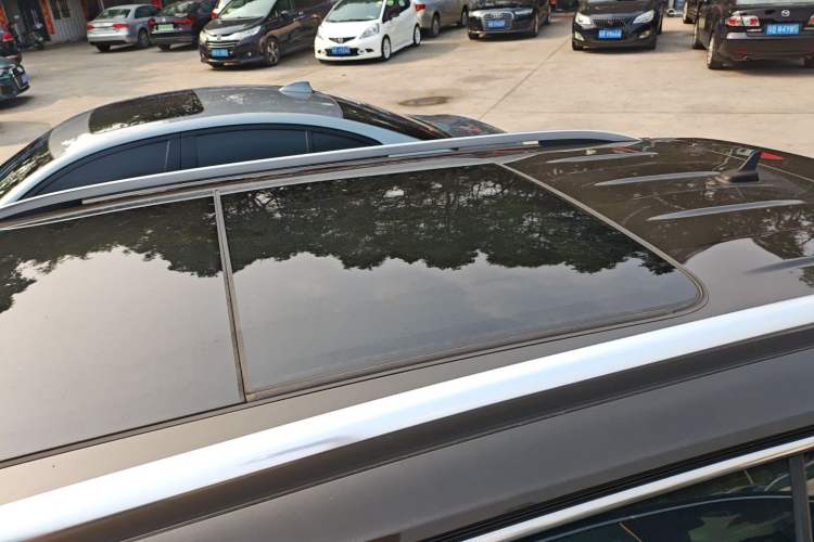 Used Volkswagen Tiguan L 2019 Updated Version 330TSI Automatic Two-Wheel Drive Panoramic Comfort Edition China VI Standard Roof