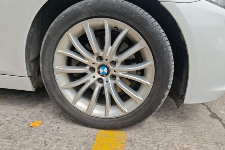 Used BMW 5 Series 2014 525Li Luxury Design Package