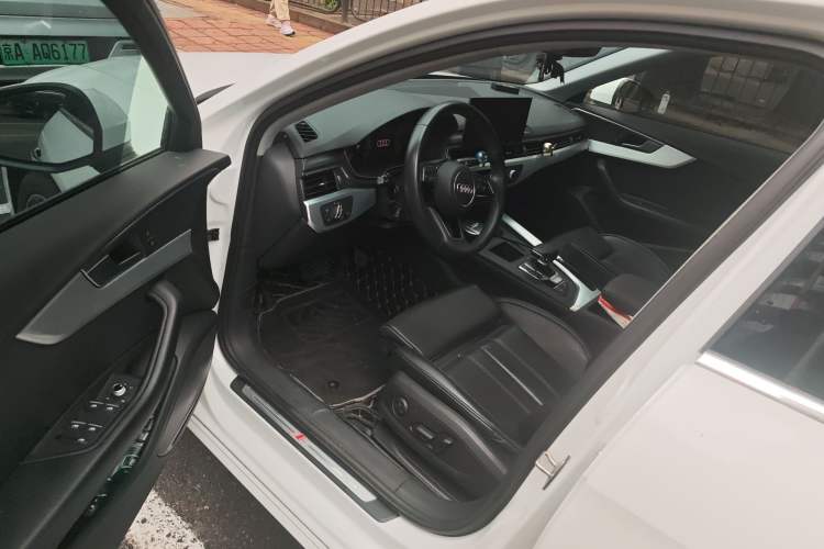 Used Audi A4L 2022 40 TFSI Fashion Dynamic Model
