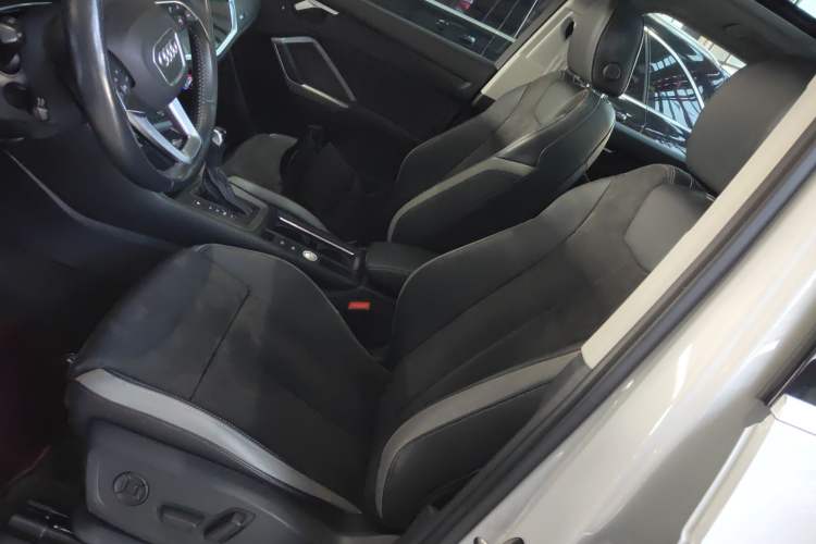 Used Audi Q3 2020 35 TFSI Ambition Dynamic Edition
