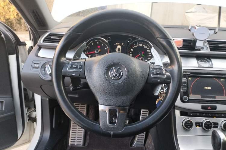 Used Volkswagen FAW-Volkswagen CC 2015 1.8TSI Prestige Model Steering Wheel