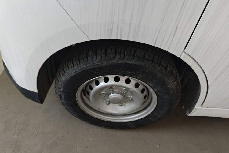 Used Wuling Yangguang 2025 Model 400km Bus Edition—Comfort Edition