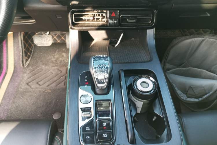 Used GAC Trumpchi GS8 2024 Dual-Motor Series 2.0TM Two-Wheel Drive Premium Edition