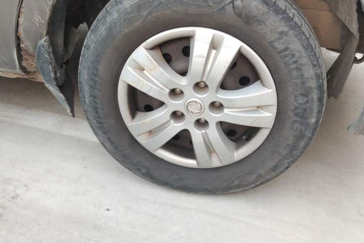 Used FORTHING Lingzhi 2012 Commercial Version 1.6L Special Offer Model