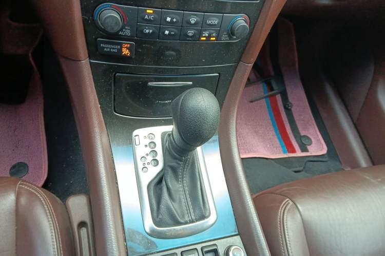 Used Infiniti QX50 2015 2.5L Enjoyment Edition Gear Lever