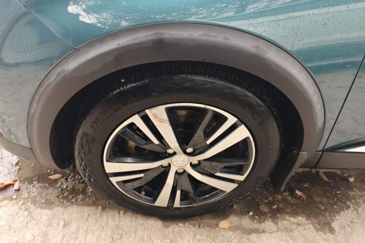 Used Peugeot 5008 2017 350THP 7-Seater Elite Edition Left Front Wheel Hub