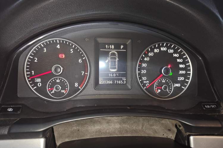 Used Volkswagen Sagitar 2011 1.4 TSI Automatic Luxury Edition
