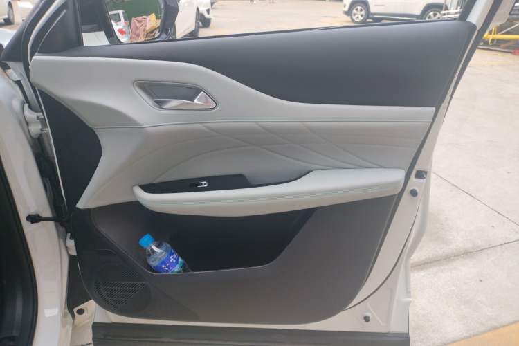 Used Changan UNI-Z New Energy 2025 Smart New Blue Whale 125km Battleship Edition
