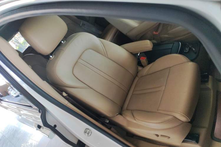 Used Buick GL8 2018 ES 28T Flagship Model China VI Standard