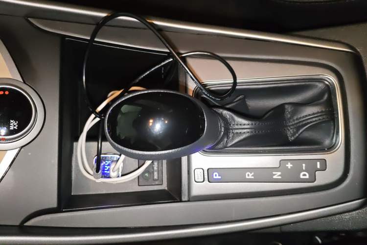 Used Hyundai Elantra (5th Generation / Langdong) 2015 1.6L Automatic Fashion Model