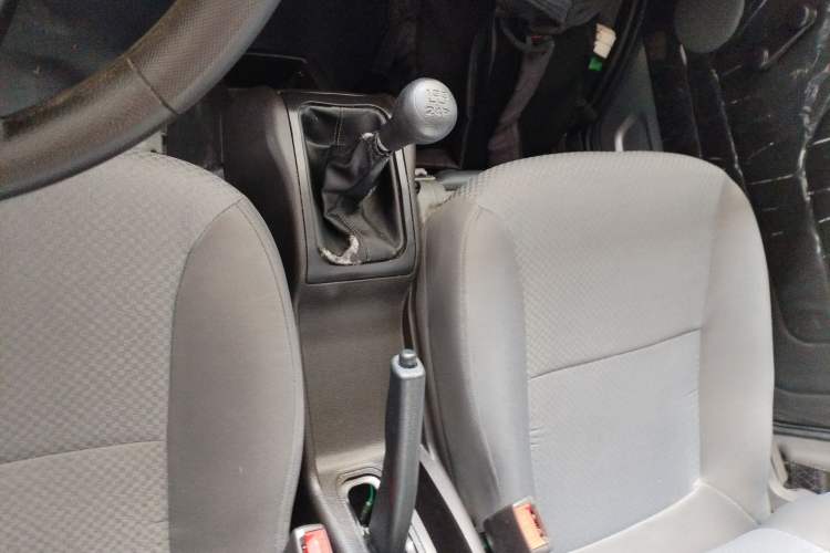 Used Wuling Rongguang 2019 1.5L Extended-Body Van Base Model with 2 Seats Gear Lever