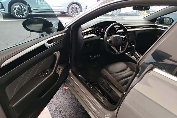 Used Volkswagen FAW-Volkswagen CC 2021 380TSI Striking Edition Driver Seat