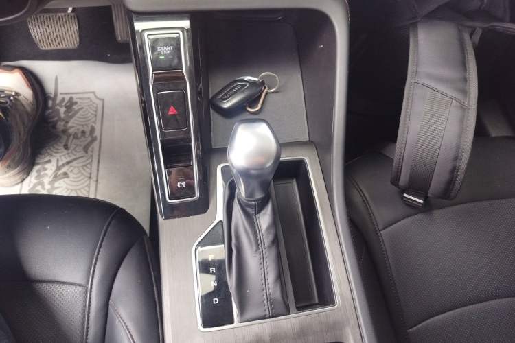 Used Roewe i5 2023 1.5L CVT Luxury Edition Gear Lever