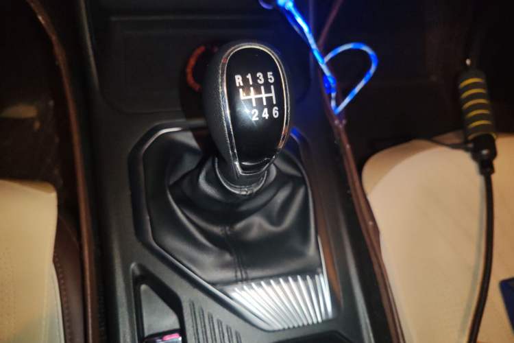 Used Great Wall King Kong Poer 2022 2.0T Manual Gasoline 4x4 Navigation Version Standard Cab GW4C20B