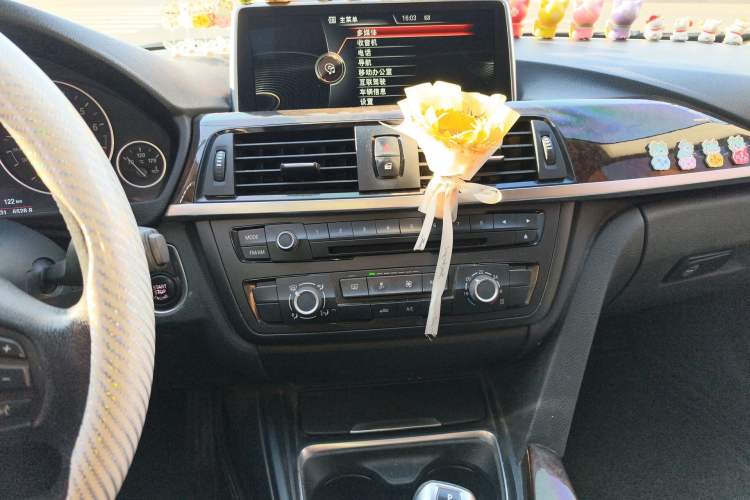 Used BMW 3 Series 2013 320Li Fashion Model
