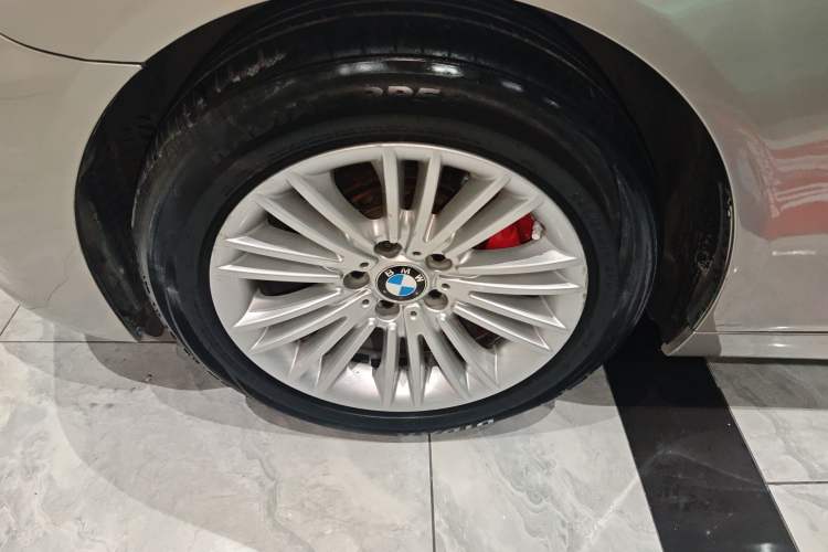 Used BMW 5 Series 2014 525Li Leading Model