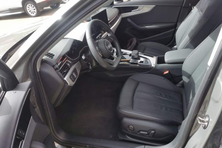 Used Audi A4 2023 Avant 40 TFSI Fashionable and Dynamic Model
