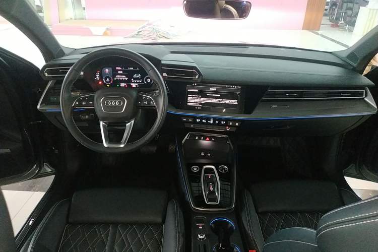 Used Audi A3 2025 Sportback 35TFSI Prestige Edition Center Console