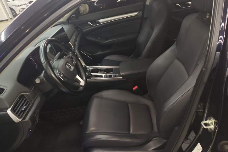 Used Honda Accord 2018 260TURBO Luxury Edition China VI Left Front Seat