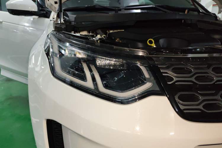 Used Land Rover Discovery Sport 2023 249 PS R-Dynamic HSE Luxury Custom Edition
