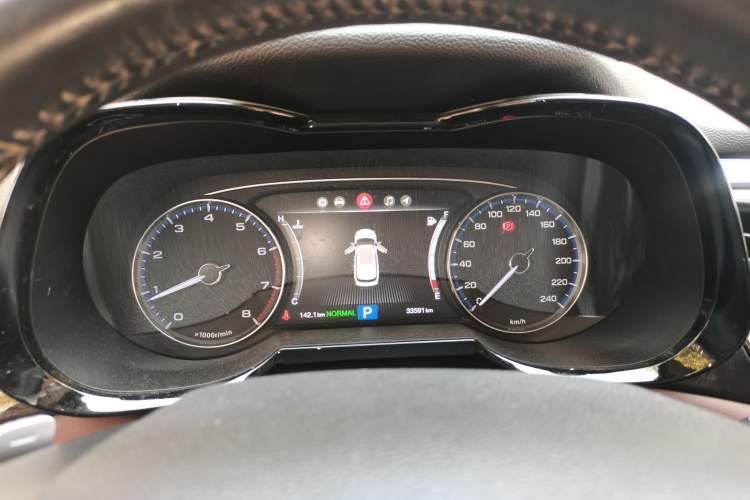 Used GAC Trumpchi GS8 2017 320T Two-Wheel Drive Luxury Smart Connectivity Version (7 Seats) Instrument Cluster