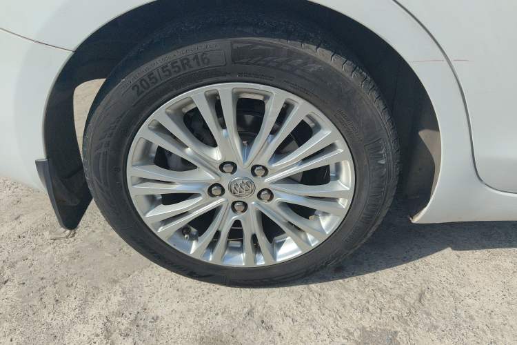 Used Buick GT 2015 18T Dual-Clutch Elite Model
