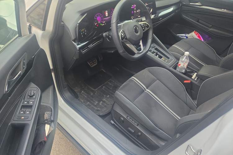 Used Volkswagen Golf 2023 280TSI DSG R-Line Lite
