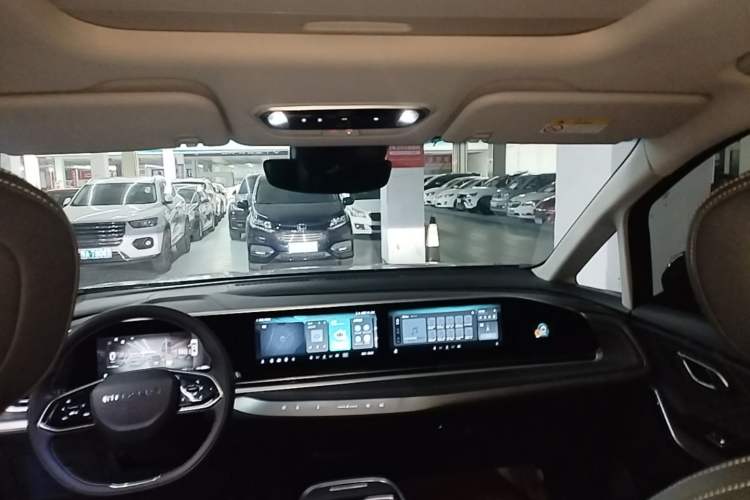 Used SAIC MAXUS G90 2022 2.0T Xingyun Seven-Seater Version Headliner