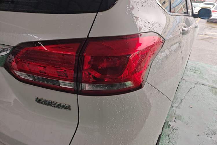 Used Haval H6 Coupe 2018 Red-Label 1.5T Automatic Two-Wheel Drive Ultra-Luxury Model
