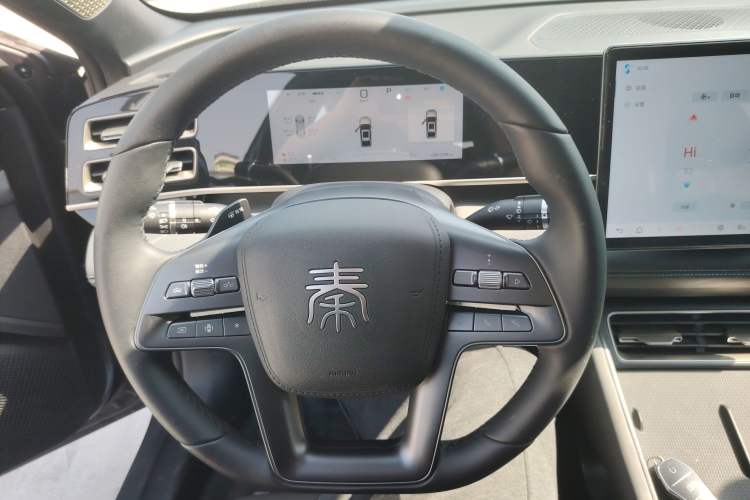 Used BYD Qin L 2025 DM-i Smart Drive 120KM Leading Model
