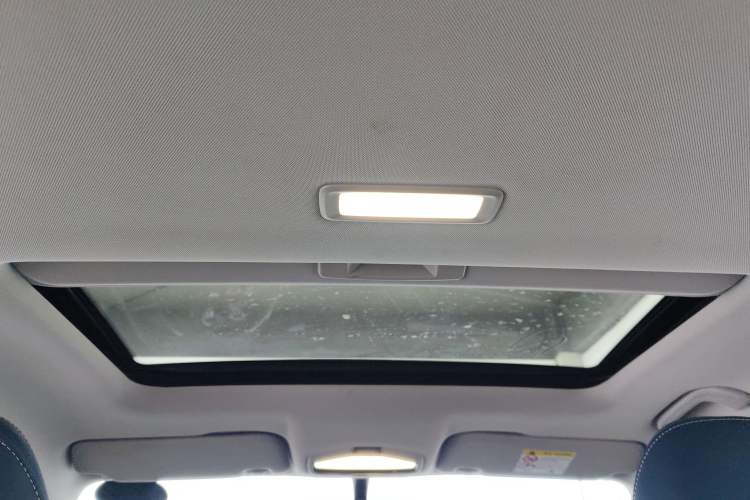 Used Geely Auto Emgrand 2022 4th Generation 1.5L CVT Flagship Model
