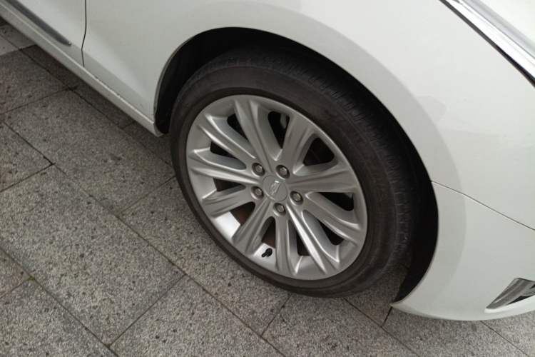 Used Cadillac ATS-L 2017 28T Fashion Edition Right Front Wheel Hub