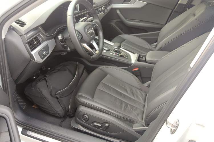 Used Audi A4 2019 45 TFSI allroad quattro Fashion Edition
