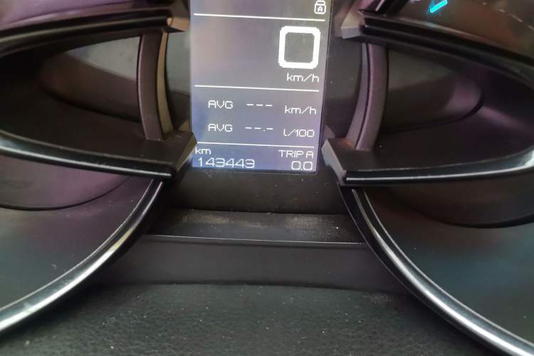 Used Dongfeng Aeolus AX7 2015 2.0L Manual Parade Edition