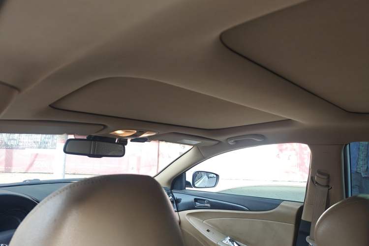 Used Hyundai Sonata 2011 2.0L Automatic Supreme Edition Headliner