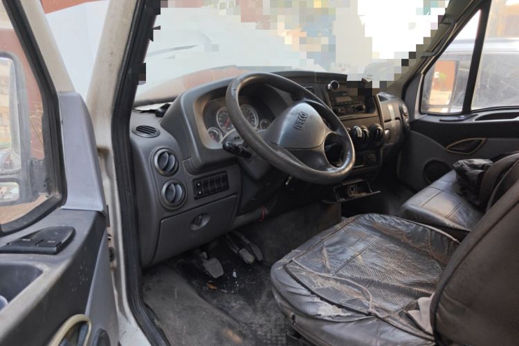 Used Iveco Power Daily 2012 2.5T-A32 Base Version Driver Seat