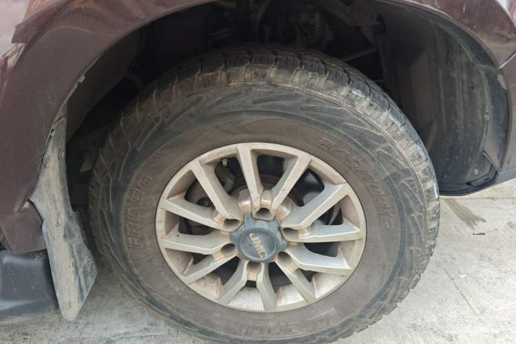 Used JMC Yuhu 3 2018 2.5T Diesel Two-Wheel Drive Advanced Version with Long Wheelbase