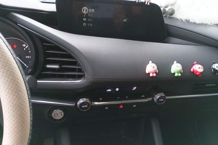 Used Mazda 3 Axela 2023 2.0L Automatic ZhiXuan Edition