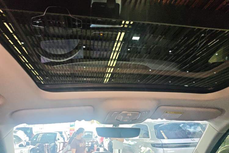 Used Roewe D5X DMH 2024 135 Flagship Edition Headliner