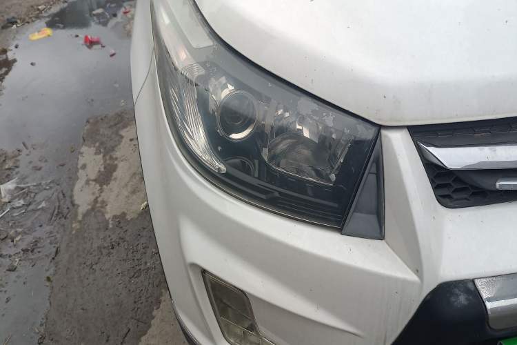 Used HYOSOW S3 2014 1.5L Comfort Version China IV Emission Standard Right Front Headlight