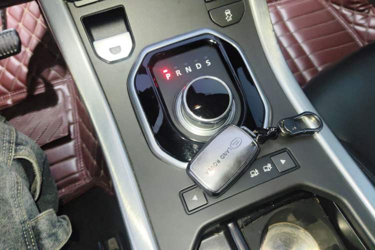 Used Land Rover Range Rover Evoque 2015 2.0T Five-Door Zhiyao Edition
