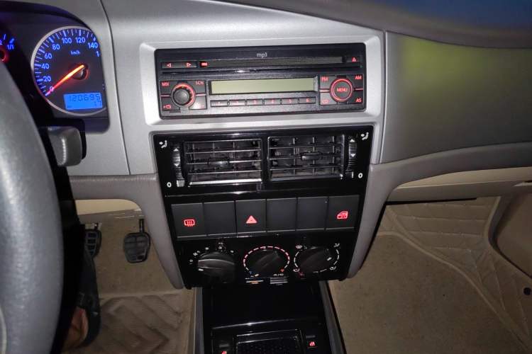 Used Volkswagen Santana Vista 2008 1.8L Manual Sishang Model