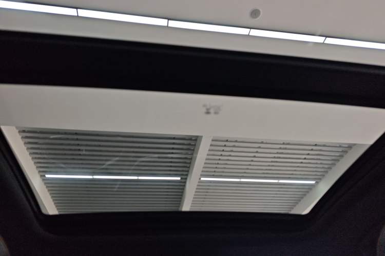 Used Bestune B70S 2022 1.5T Passionate Rider Headliner