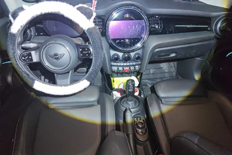 Used MINI 2022 Updated 1.5T COOPER Classic Edition Five-Door Version