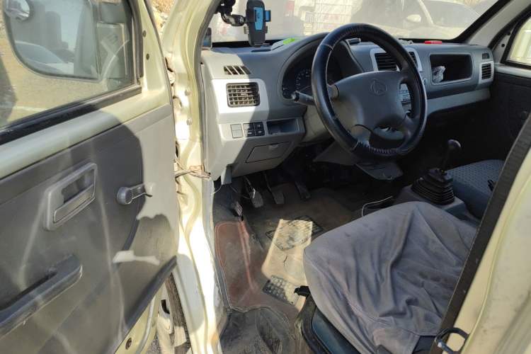 Used CHANGAN KAICHENG Xingguang 4500 2012 1.3L Base Version 4G13S1 Driver Seat