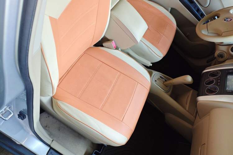 Used Venucia D50 2013 1.6L Automatic Fashion Edition
