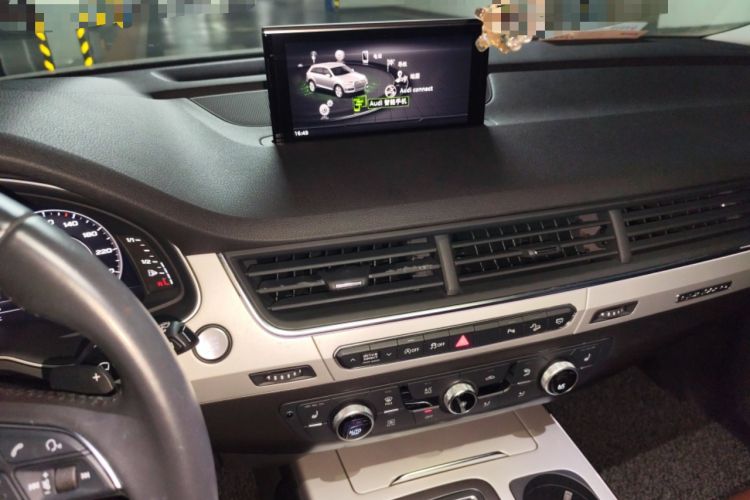 Used Audi Q7 2018 40 TFSI Comfort Model