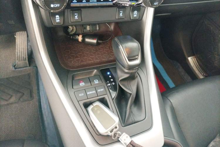 Used Toyota RAV4 2021 2.0L CVT Two-Wheel Drive Prestige Edition