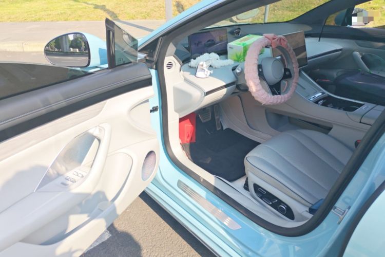 Used Hima Luxeed S7 2025 705 km Max