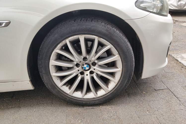 Used BMW 5 Series 2014 525Li Luxury Design Package